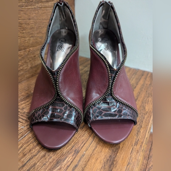 Carlos by Carlos Santana burgundy Passion Zippered stiletto skyscaper Heels Sz 7 - Picture 6 of 15